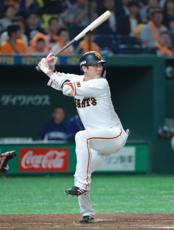巨人・坂本勇人は、良いときは打撃の基本であるステップの歩幅は押さえ