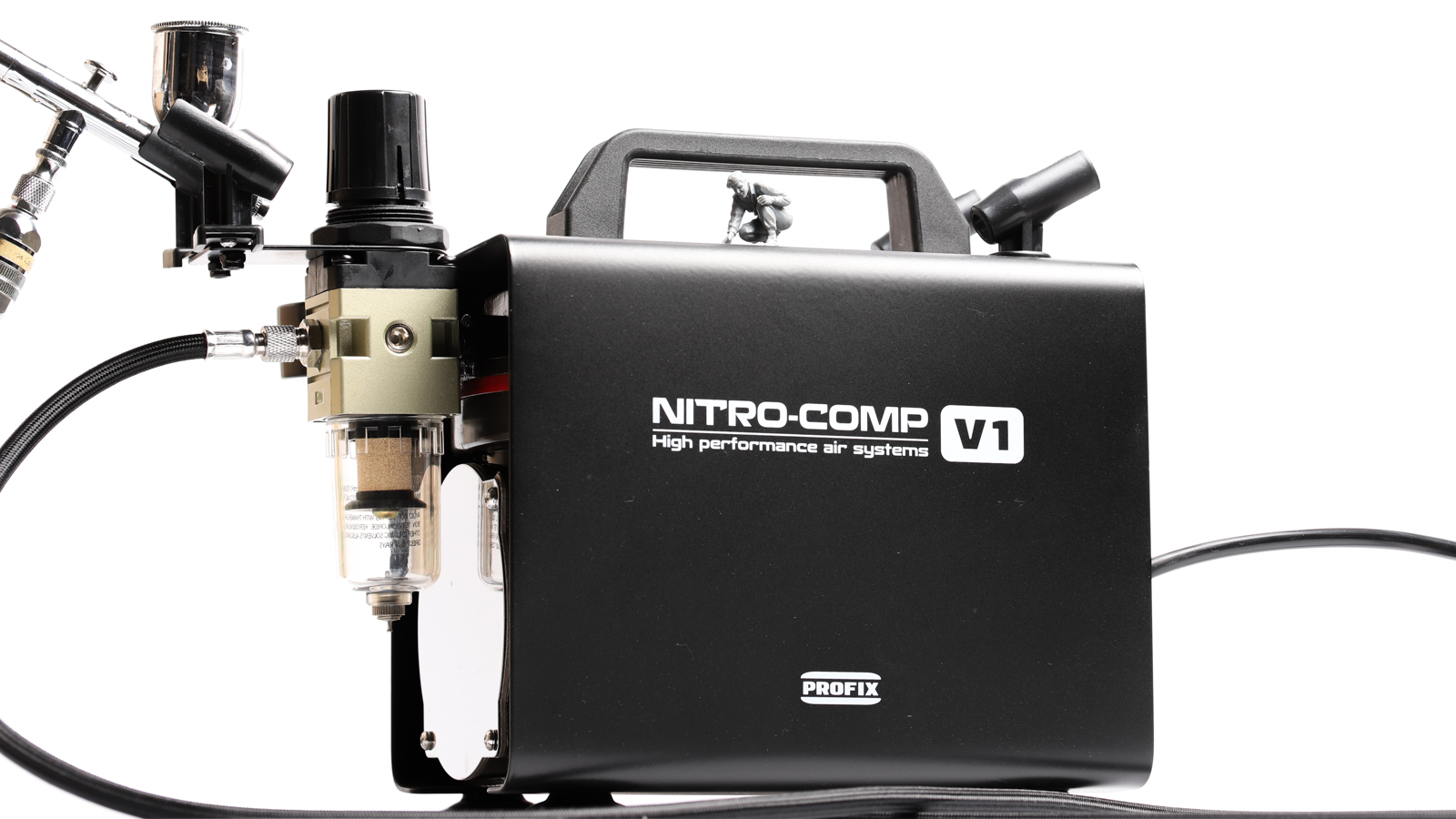 夜のプラモも静粛に……／コンプレッサーの振動を吸収するふたつの神器