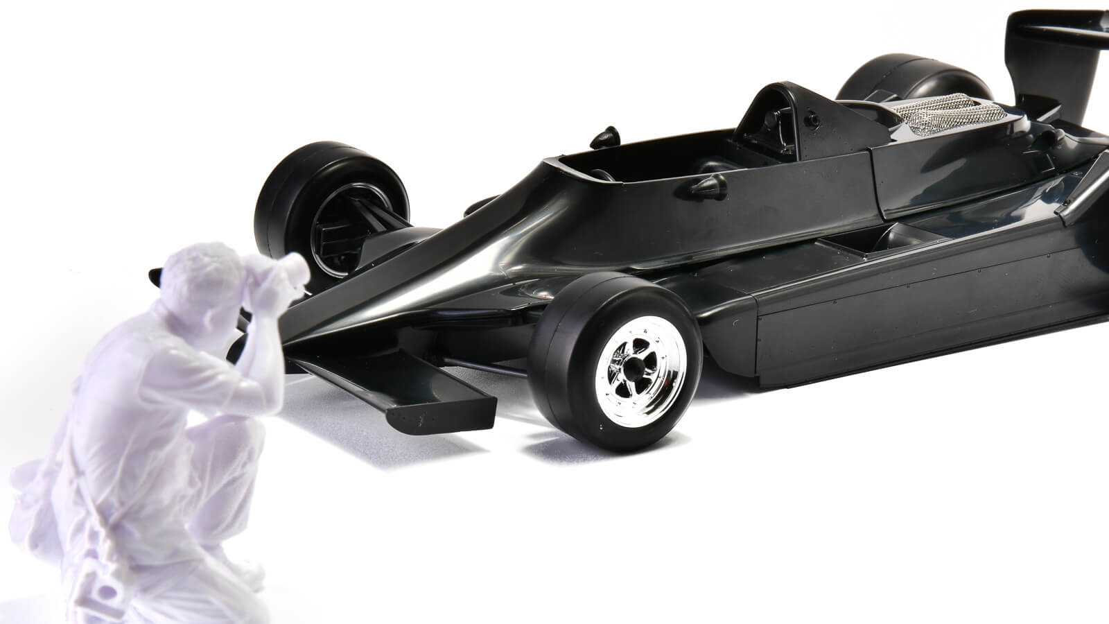 F1でもっとも美しい姿と革新的テクノロジーを体感しよう！「タミヤ 1