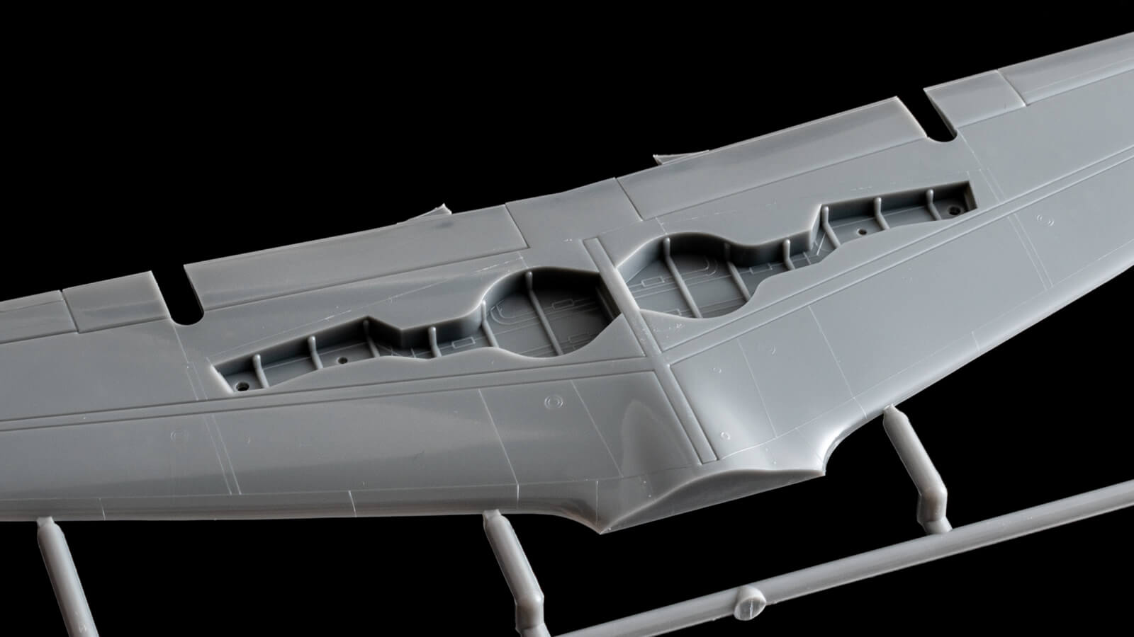 組んで、塗る。ハセガワの震電なら誰もがプラモデルの楽しさを味わえる