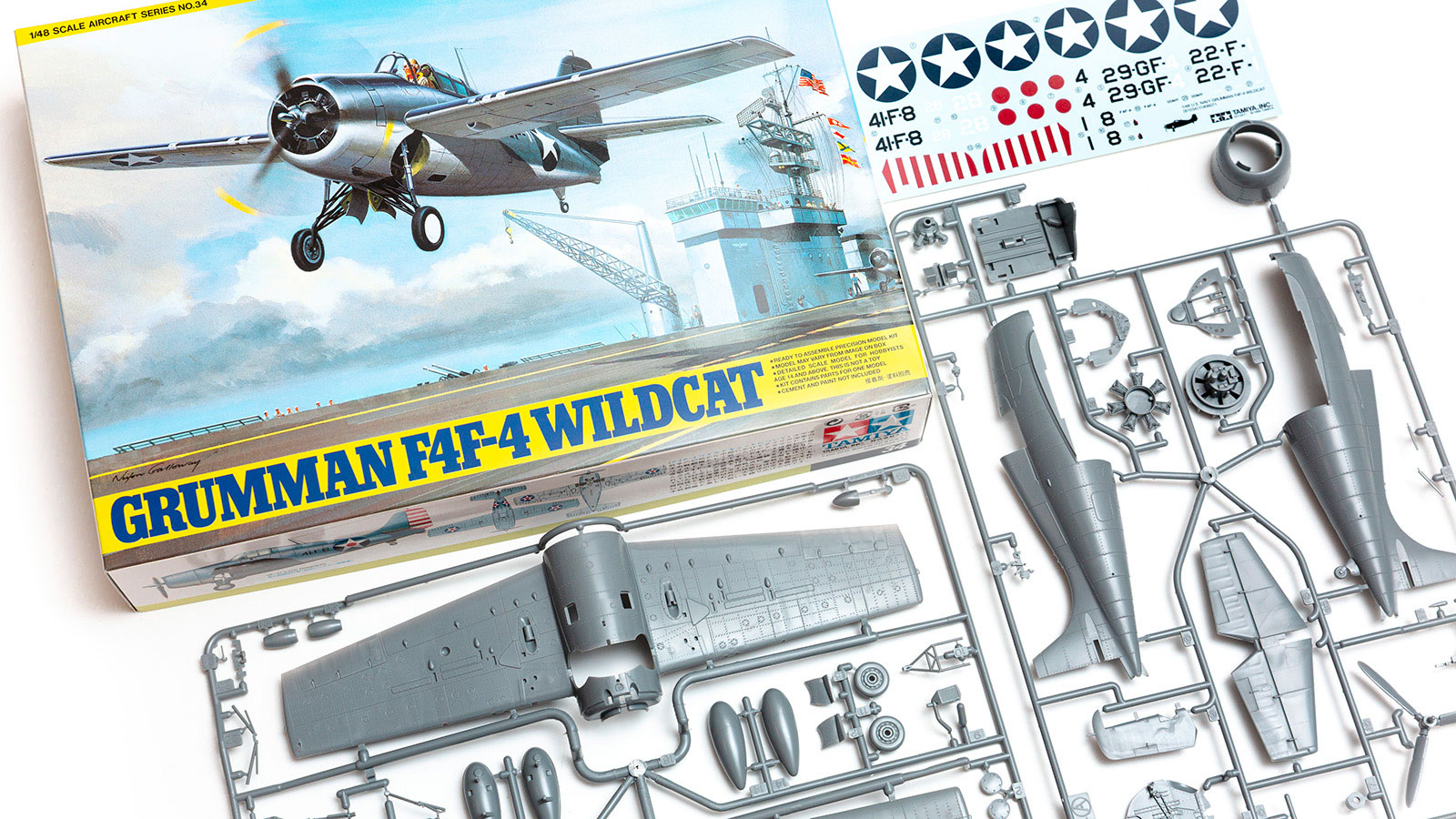 だらけの空間で、☆マークのプラモを買って組む！／タミヤ 1:48 F4F-4