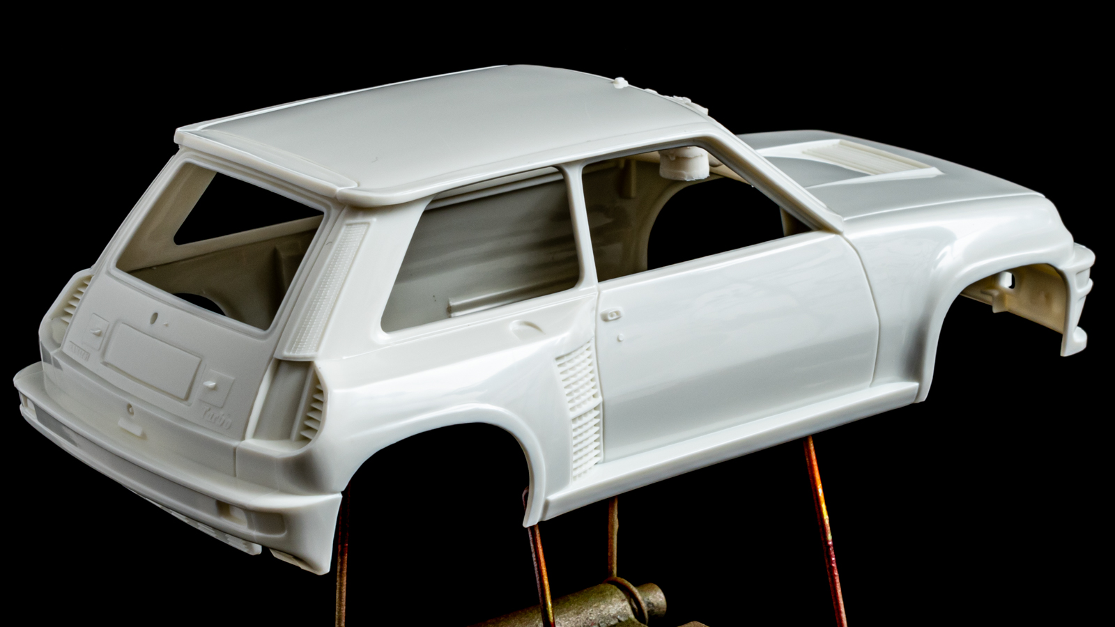 実物は大改造、でもプラモデルならシンプルに楽しめる「タミヤ ルノー5