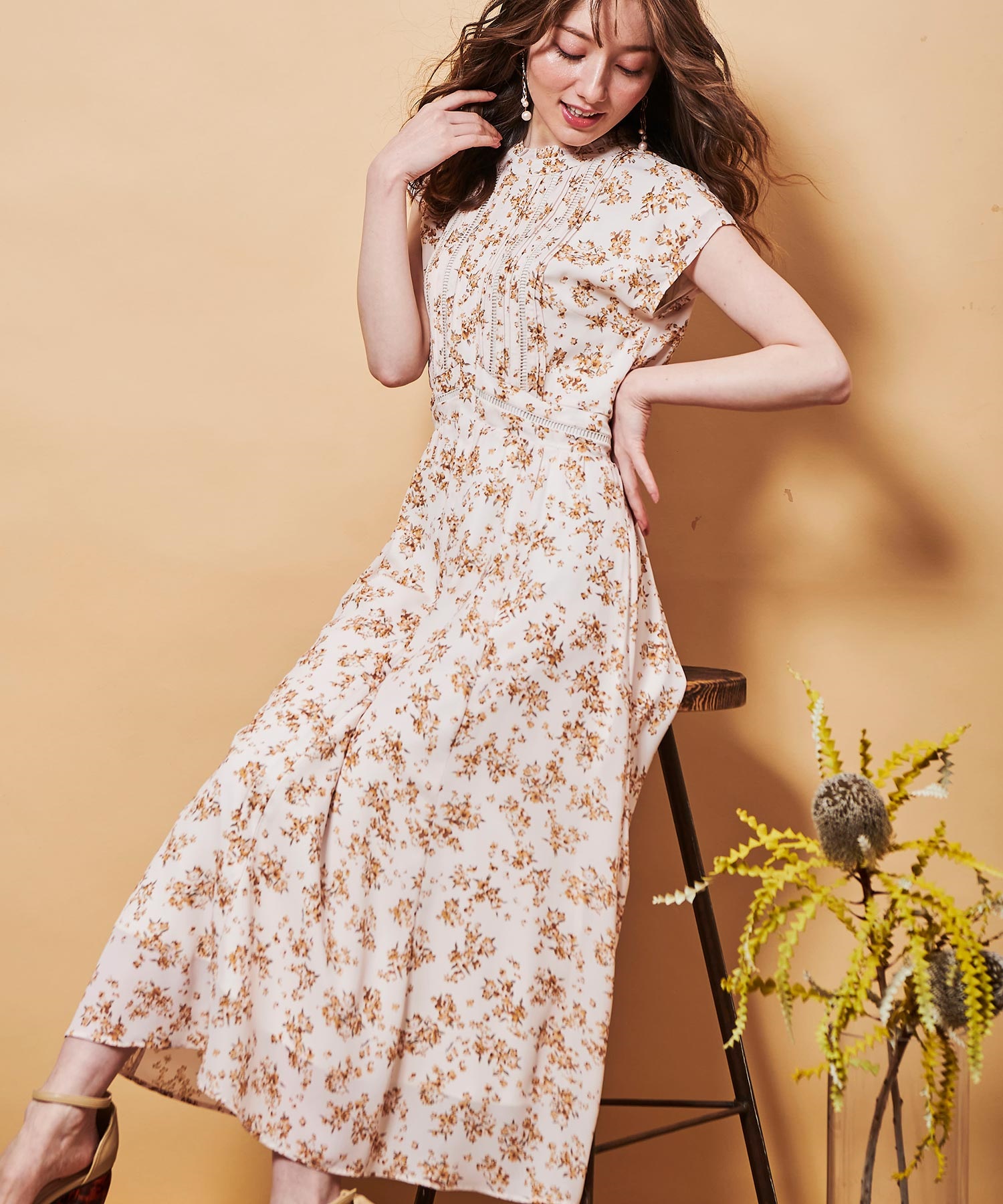 かすれ小花ワンピース | ロングワンピース | NOELA OFFICIAL WEB STORE