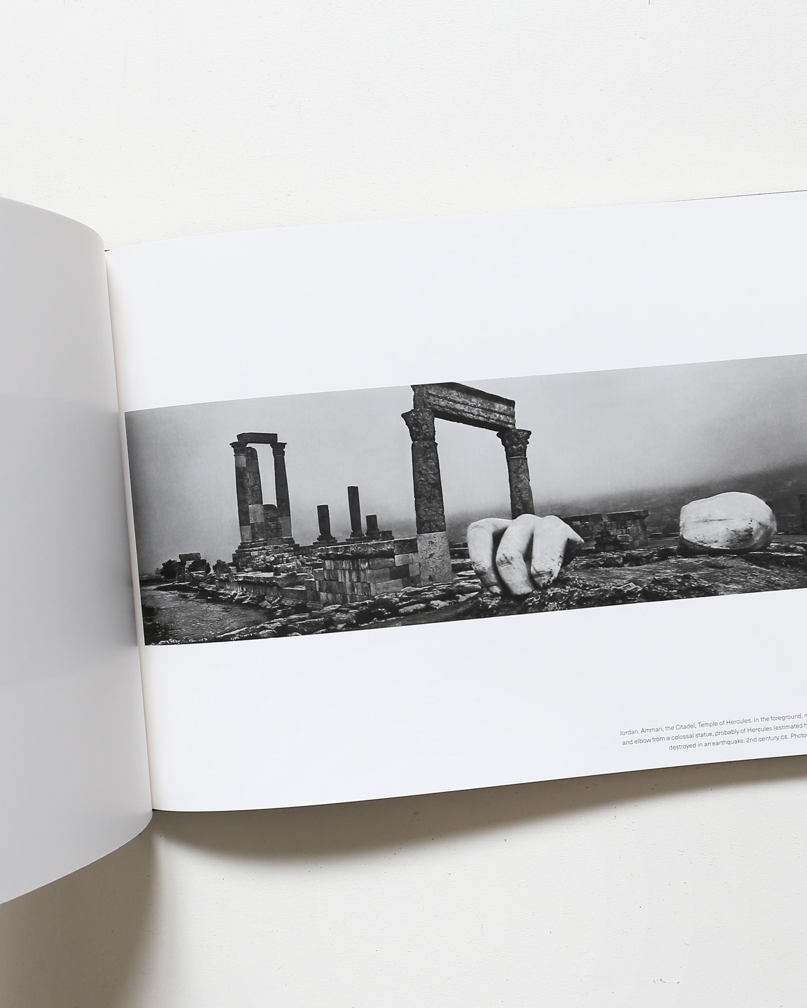 Josef Koudelka: Ruins | ジョセフ・クーデルカ | nostos books ノスト