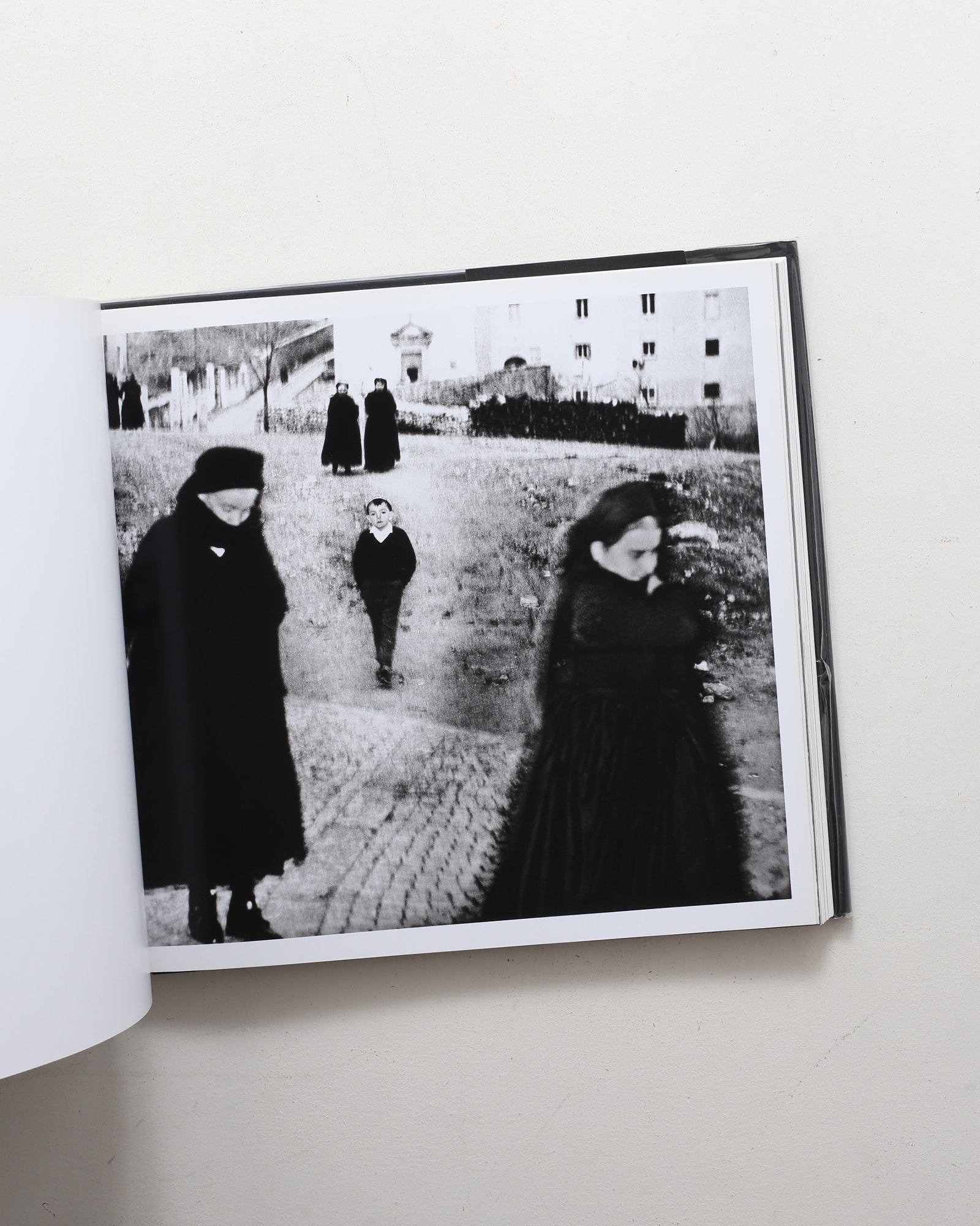 Mario Giacomelli 黒と白の往還の果てに | マリオ・ジャコメッリ