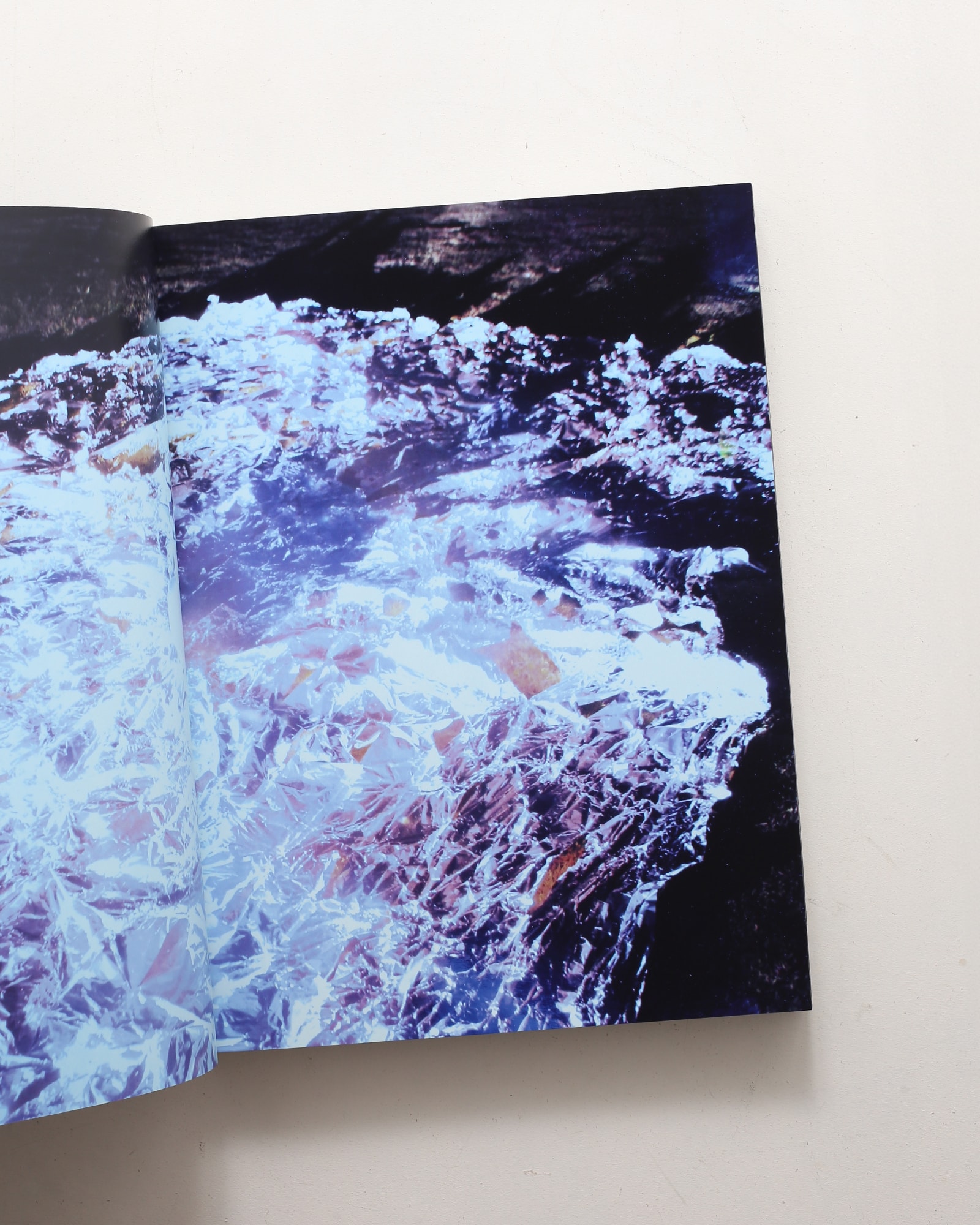 螺旋海岸 album | 志賀理江子 | nostos books ノストスブックス