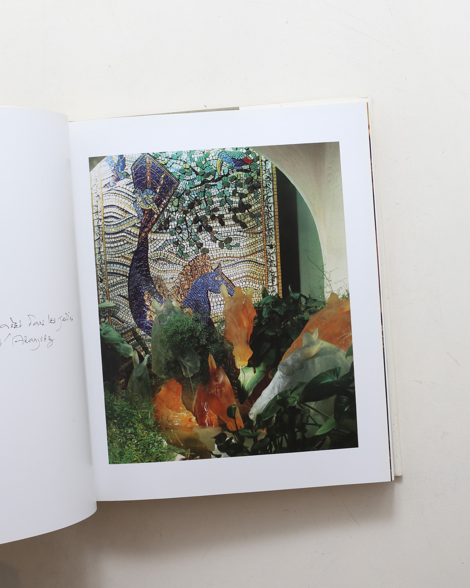 Les Vitrines Hermes | nostos books ノストスブックス