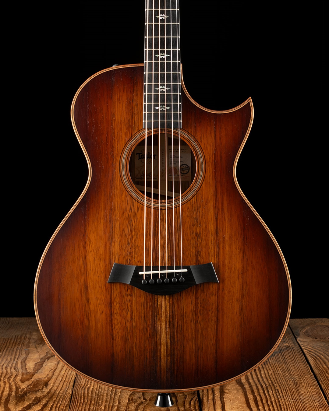 Taylor C22ce 12-Fret Custom Grand Concert Hawaiian Koa - Shaded