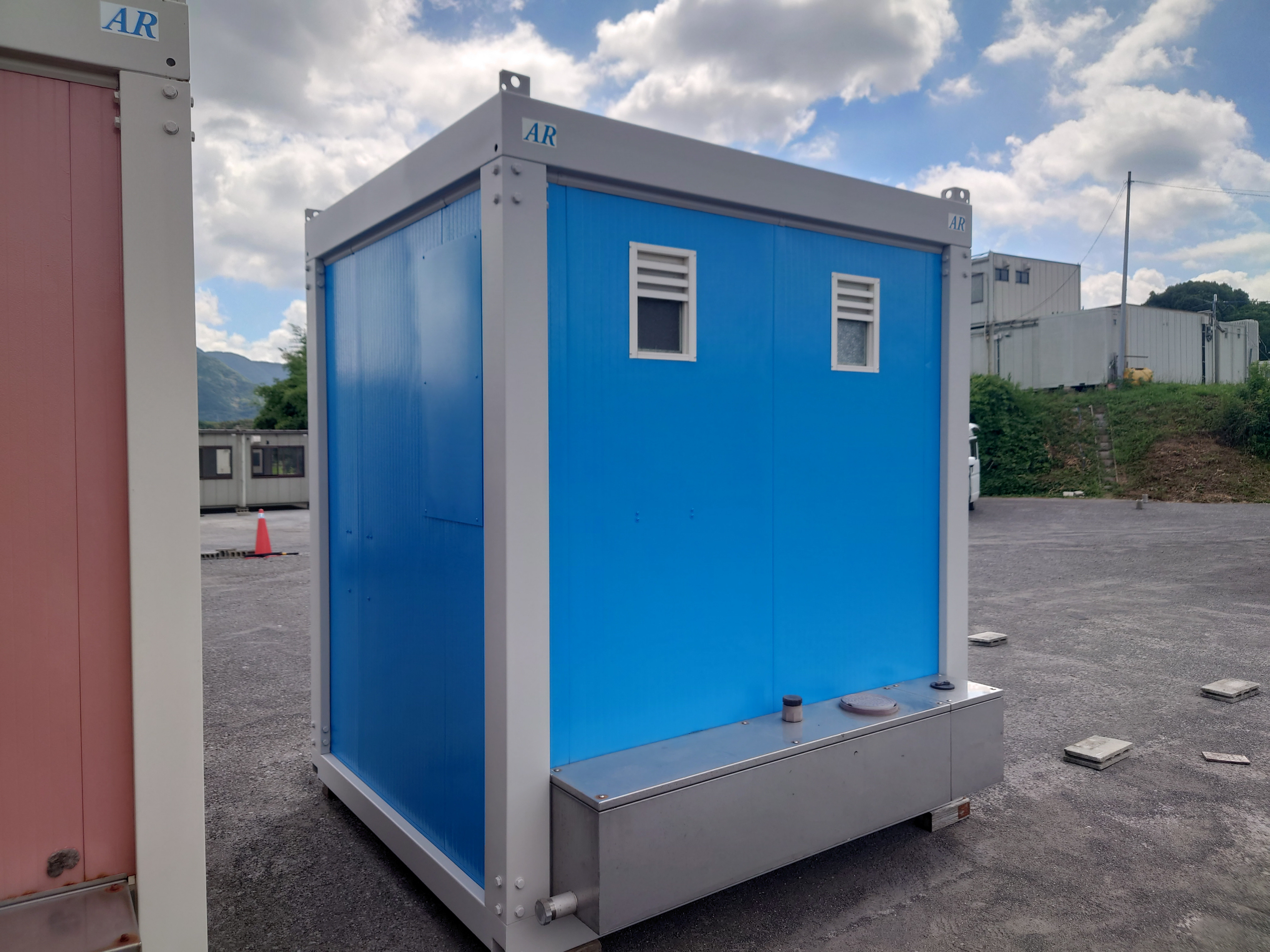 中古【仮設トイレ】am1-2107 【中古】コンフィトイレ・ブルー 簡易水洗