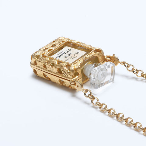 シャネル CHANEL 香水ボトル N°19 香水ケース ネックレス ゴールド