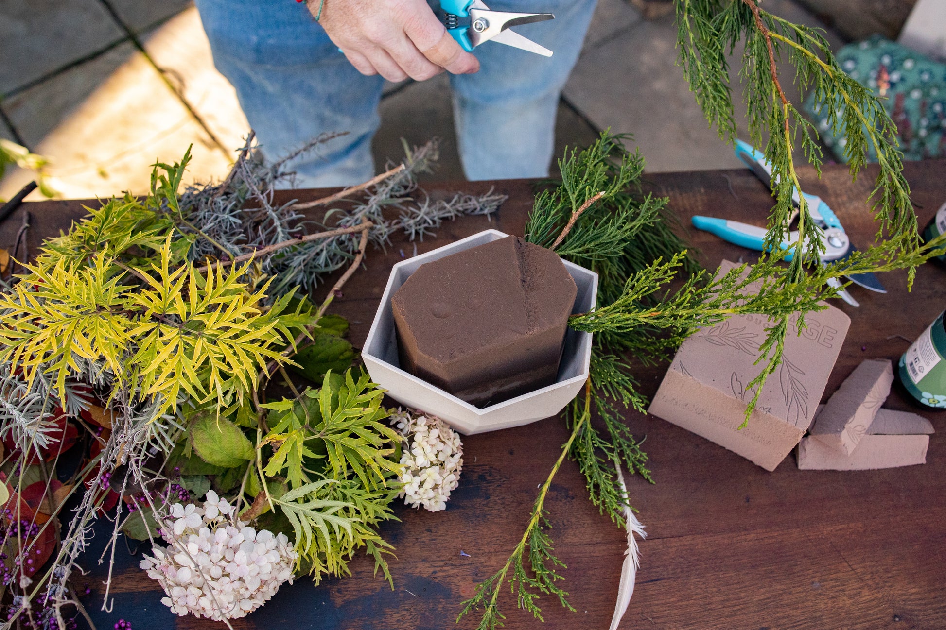 OASIS® Forage Foam | Shop Foam Block for Foraged Flowers - OASIS