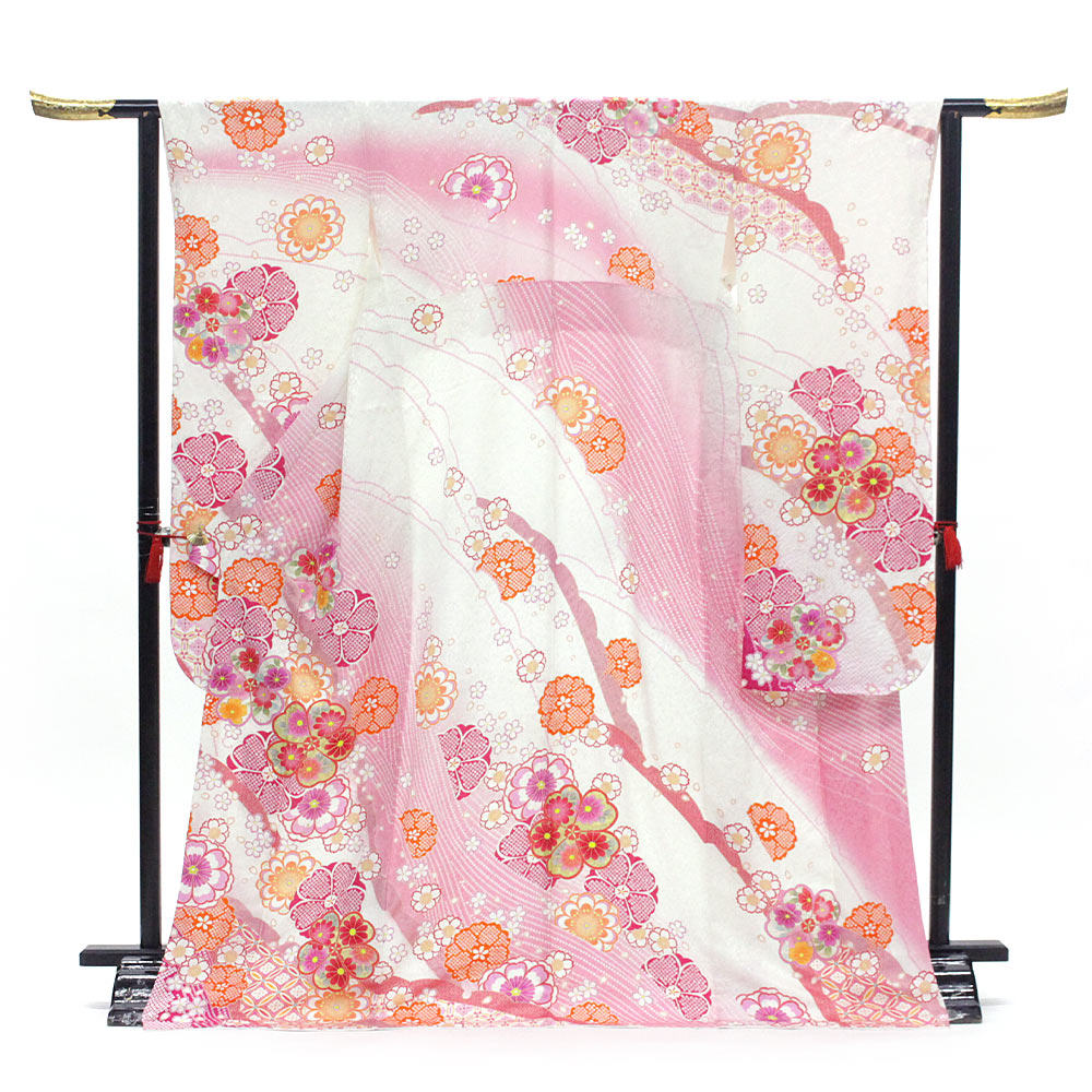 F-167 白地にピンク 絞り桜散らし | 着物レンタルまつうら（貸衣装・貸