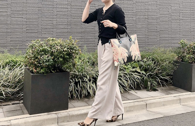 名品アニエスベーのスナップボタンカーディガンで【通勤コーデ