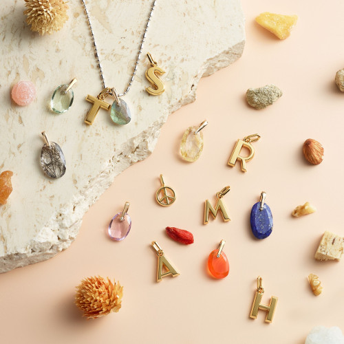 スタージュエリー ガールの新作ジュエリー5選、パーソナルジュエリーや