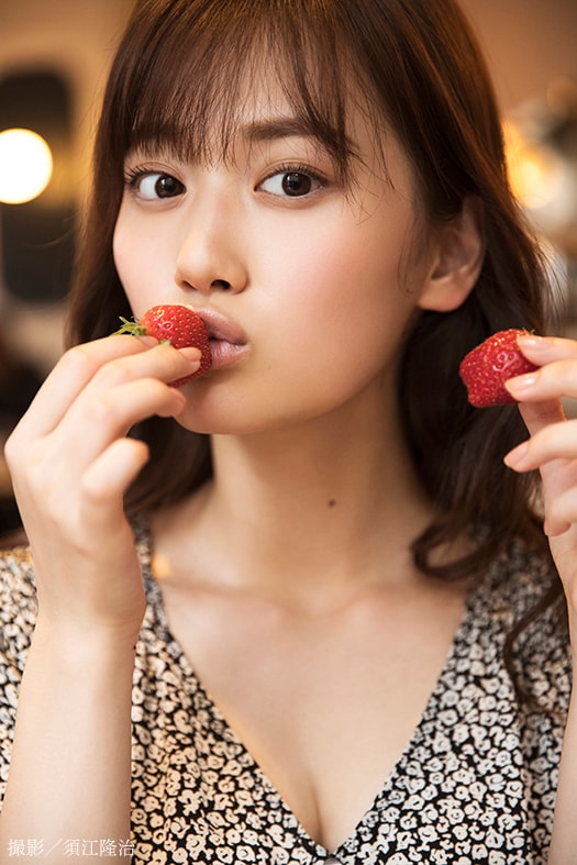 乃木坂46山下美月、初写真集は憧れのパリで…すっぴんランジェリーや