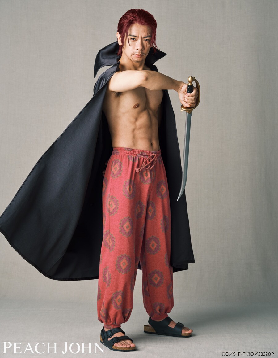 シャンクスになりきる野田クリスタル。 [画像ギャラリー 2/16