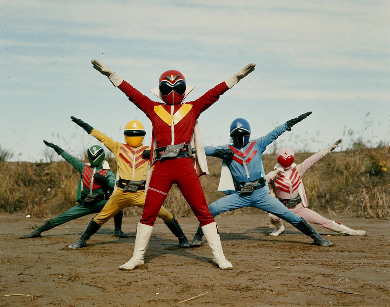 秘密戦隊ゴレンジャー」第1話と第2話を地上波放送 - 映画ナタリー