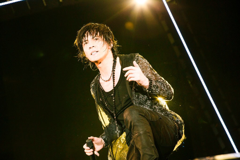 氷室京介、落雷＆骨折に「必ずリベンジ」約束 - 音楽ナタリー