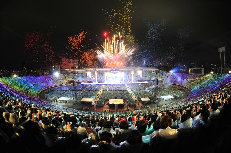 L'Arc-en-Ciel、最後の国立公演で“新国立”での再会誓う - 音楽ナタリー