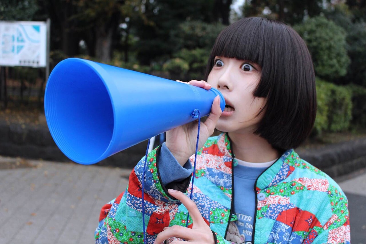 ゆるめるモ！・あのが国会議事堂前で政治家にお願い - 音楽ナタリー