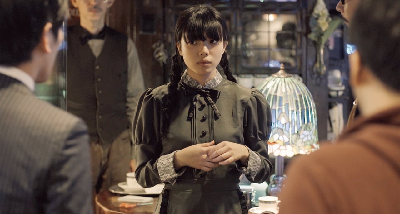 カネコアヤノ、「さよーならあなた」MVで常連客惑わす純喫茶店員に