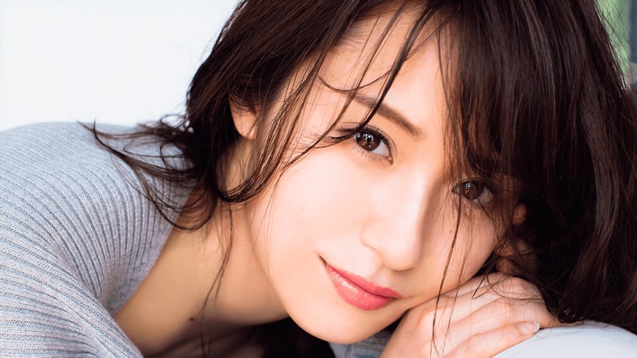 乃木坂46衛藤美彩、ソロ写真集の発売記念しSHOWROOMで乾杯 - 音楽ナタリー