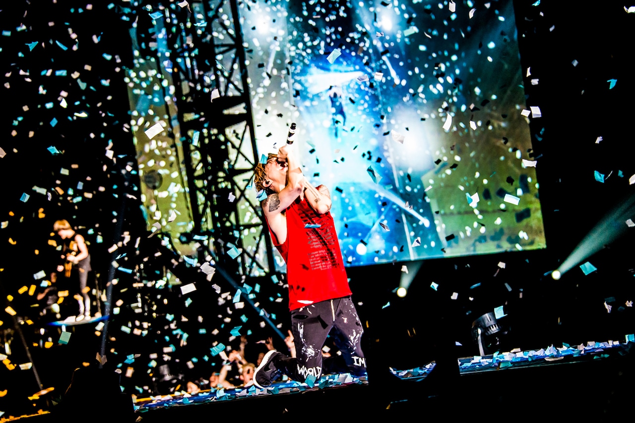 ONE OK ROCK「ONE OK ROCK 2018 AMBITIONS JAPAN DOME TOUR」福岡