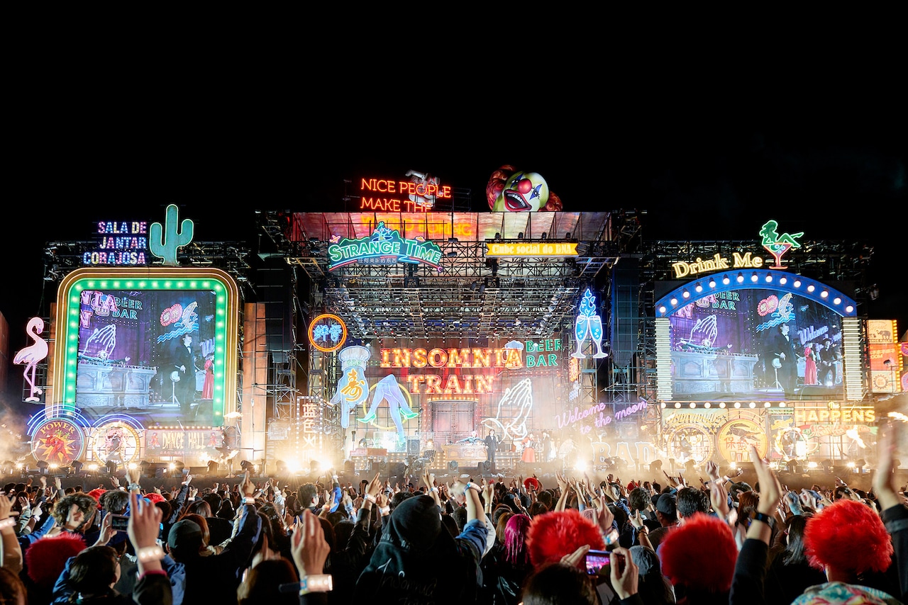 SEKAI NO OWARI、巨大な列車と駆け抜けた23万人動員野外ツアー（ライブ