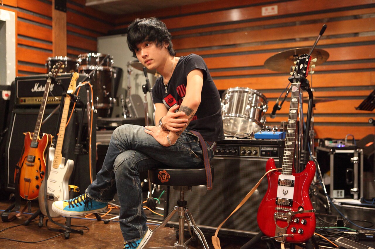 中島卓偉、デビュー15周年目前のロックモードを紐解く - 音楽ナタリー