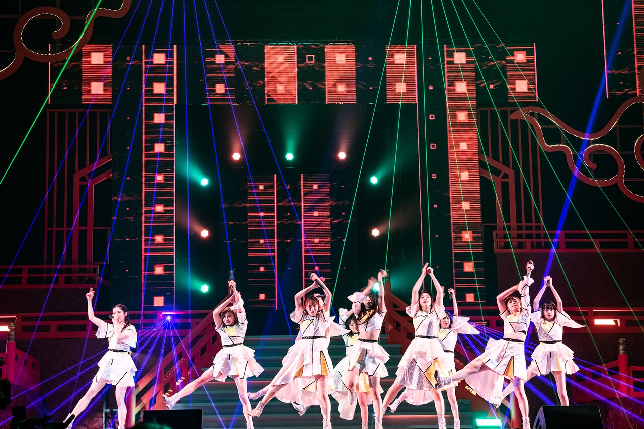 私立恵比寿中学、15周年は高く飛ぶ！新春大学芸会で新曲続々