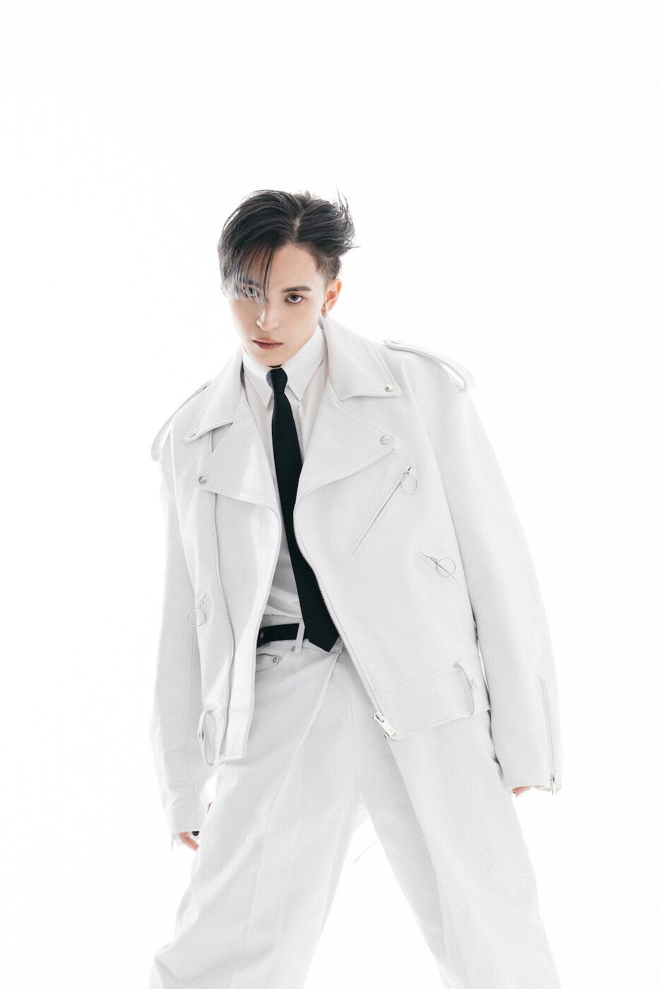 本日誕生日のNovel Coreが3rdアルバム「HERO」発表、昨夜の武道館