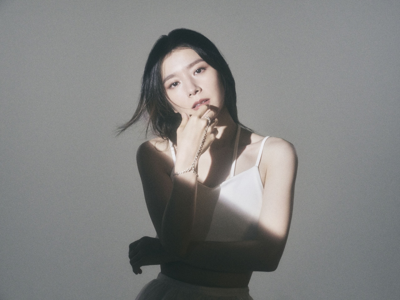 miletが新曲3曲を同時リリース、1stアルバム「eyes」のアナログ化も