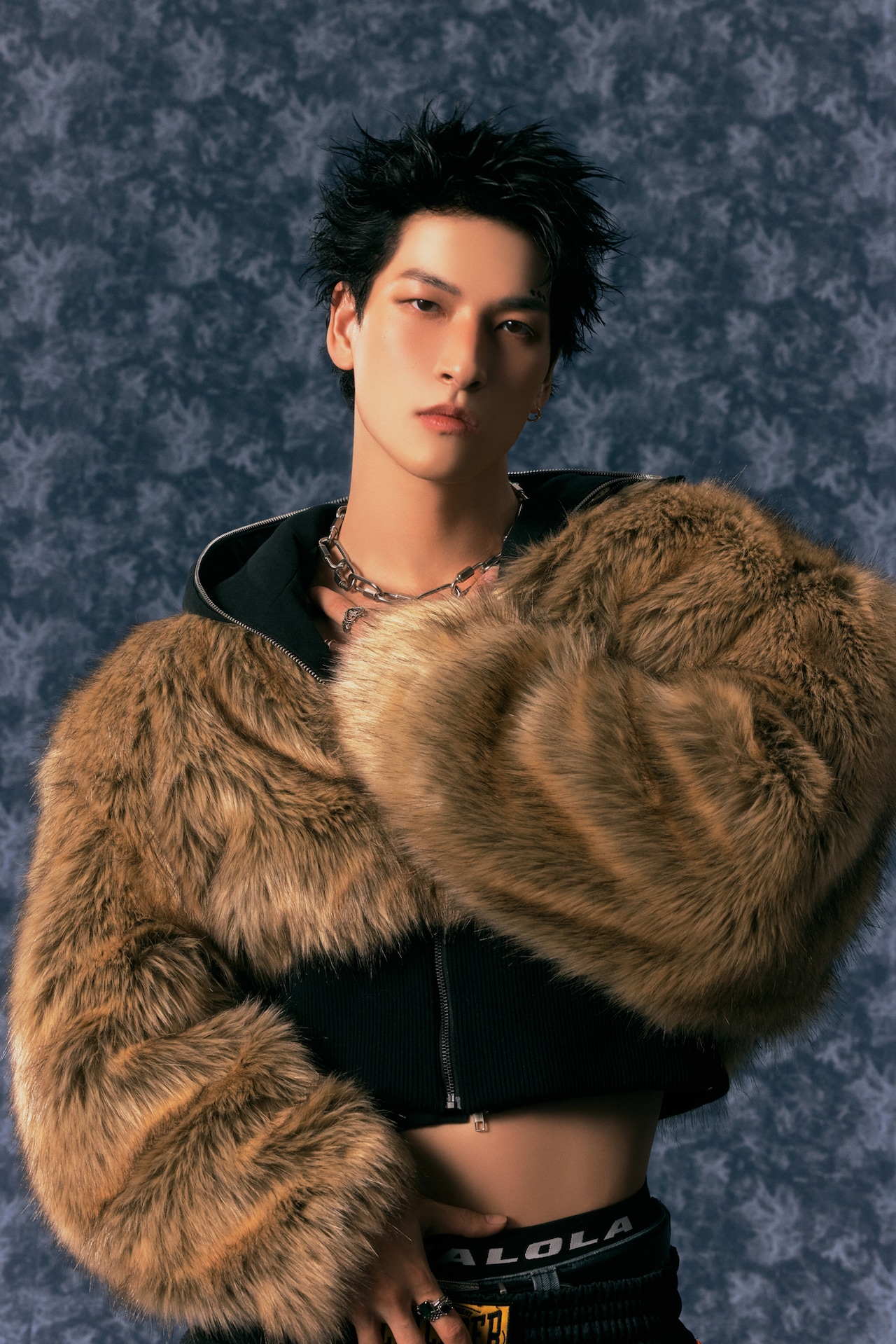 白濱亜嵐2nd写真集、タイトル・表紙6パターン・先行カットを一挙公開