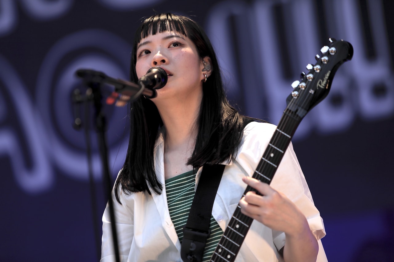 SHISHAMO宮崎朝子が日比谷野音で結婚発表、バンドは来年1月に武道館