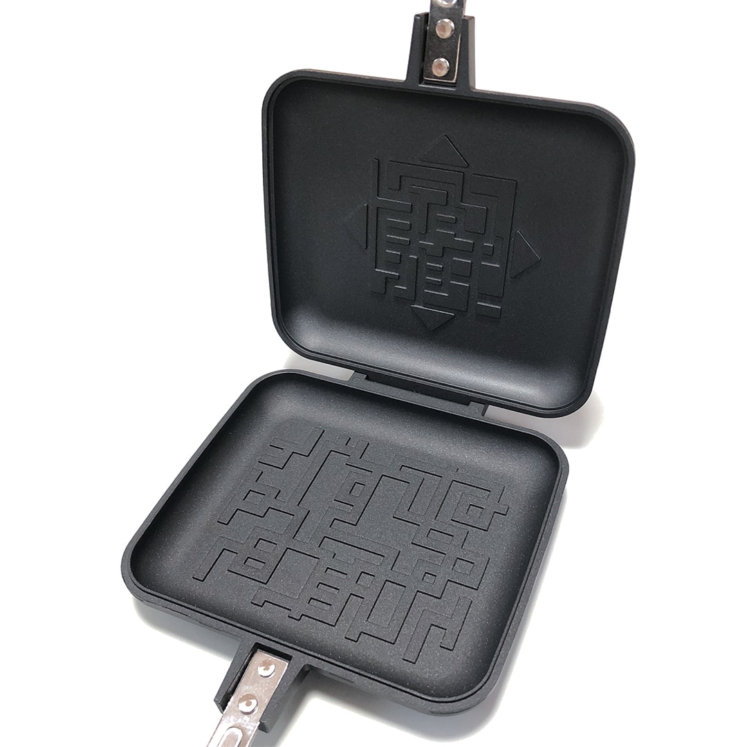 挟んで焼くだけ、布袋寅泰のG柄サンドを家庭で作れる夢の新商品 - 音楽