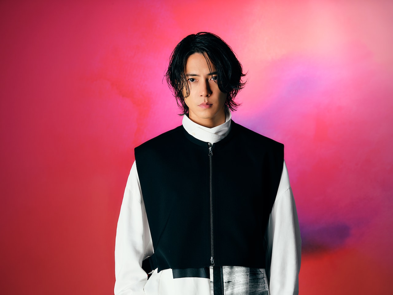山下智久、台風7号の影響で明日の神戸公演延期 振替公演は翌日昼に