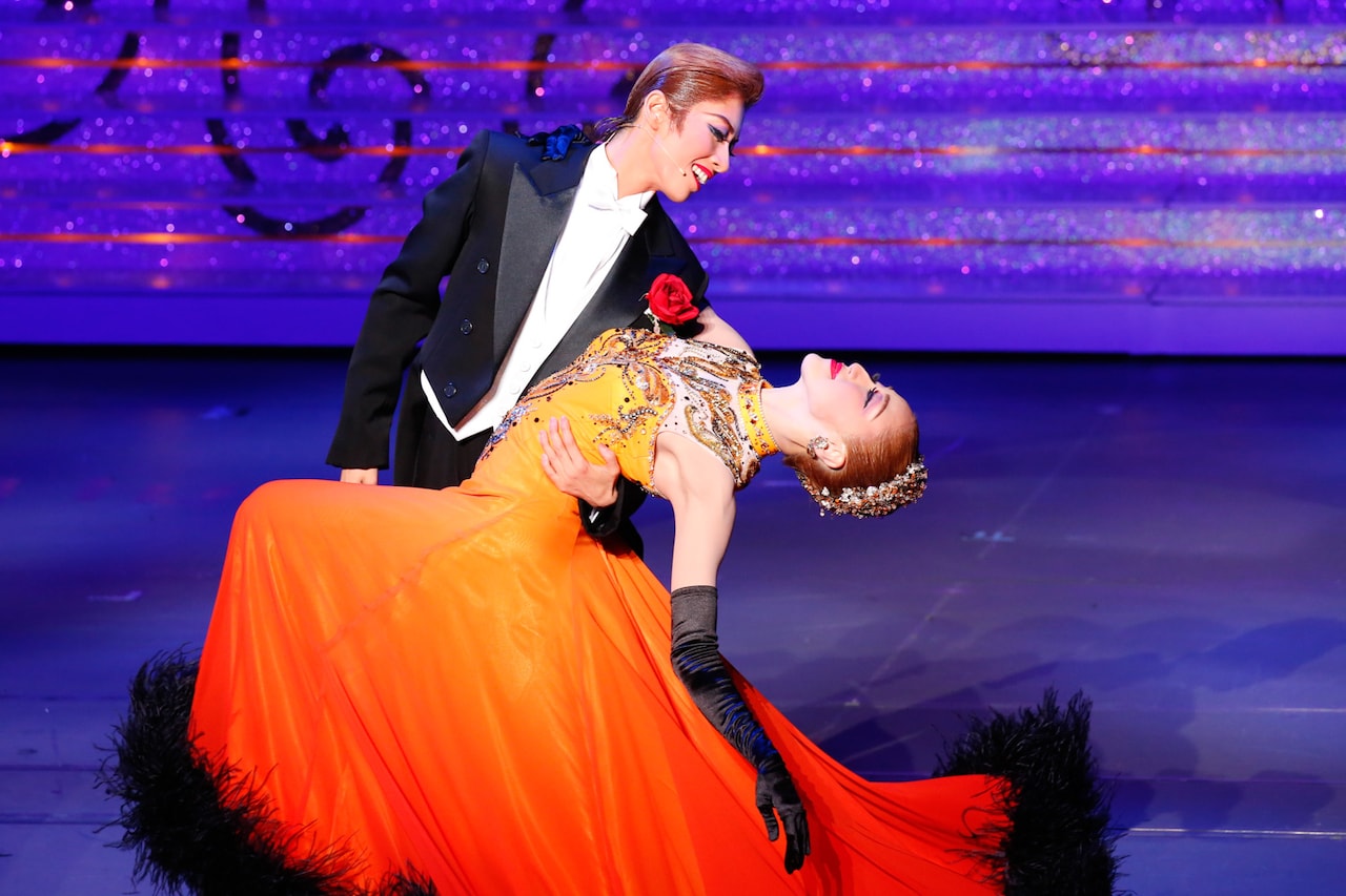 花組「あかねさす紫の花」博多座で開幕、明日海りお「宝塚歌劇にし