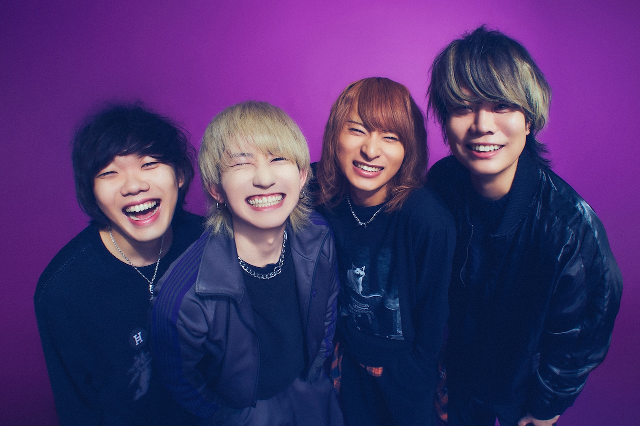 リトグリ、代ゼミCM曲MVで高橋ひかるが滑走路ダッシュ - 音楽ナタリー