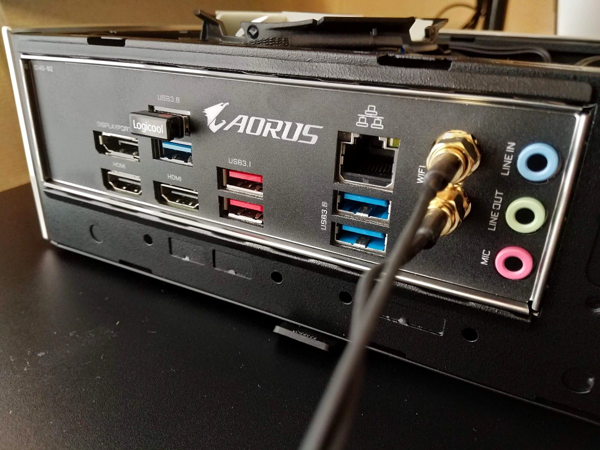 日用品] AMD Ryzen™ 5 2400GとInWin Chopinで作るミニデスクトップ