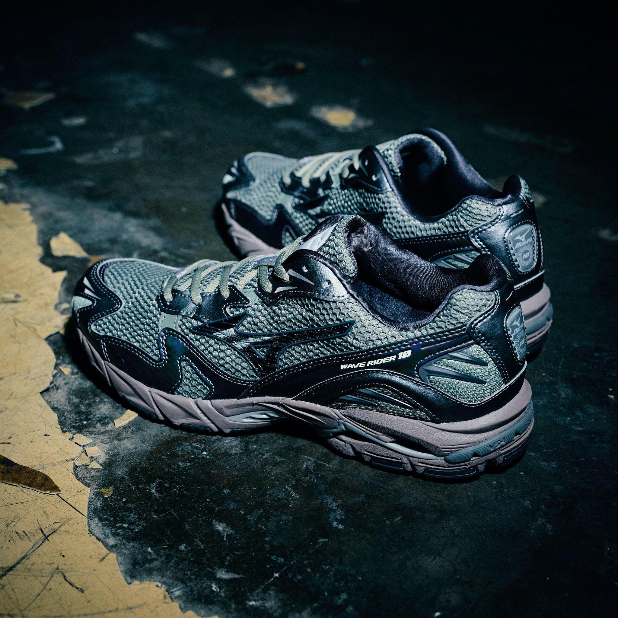 MIZUNO “Exclusive Pack” WAVE RIDER 10 エクスクルーシブ ウェーブ