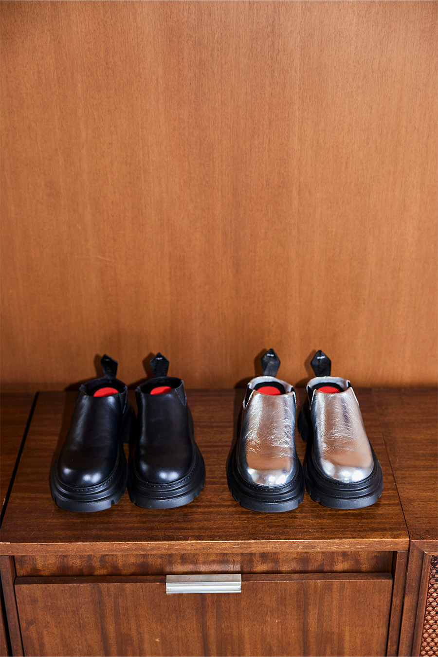 OMMO ONLINE STORE / VOLUME HEAD SABOT BOOTS