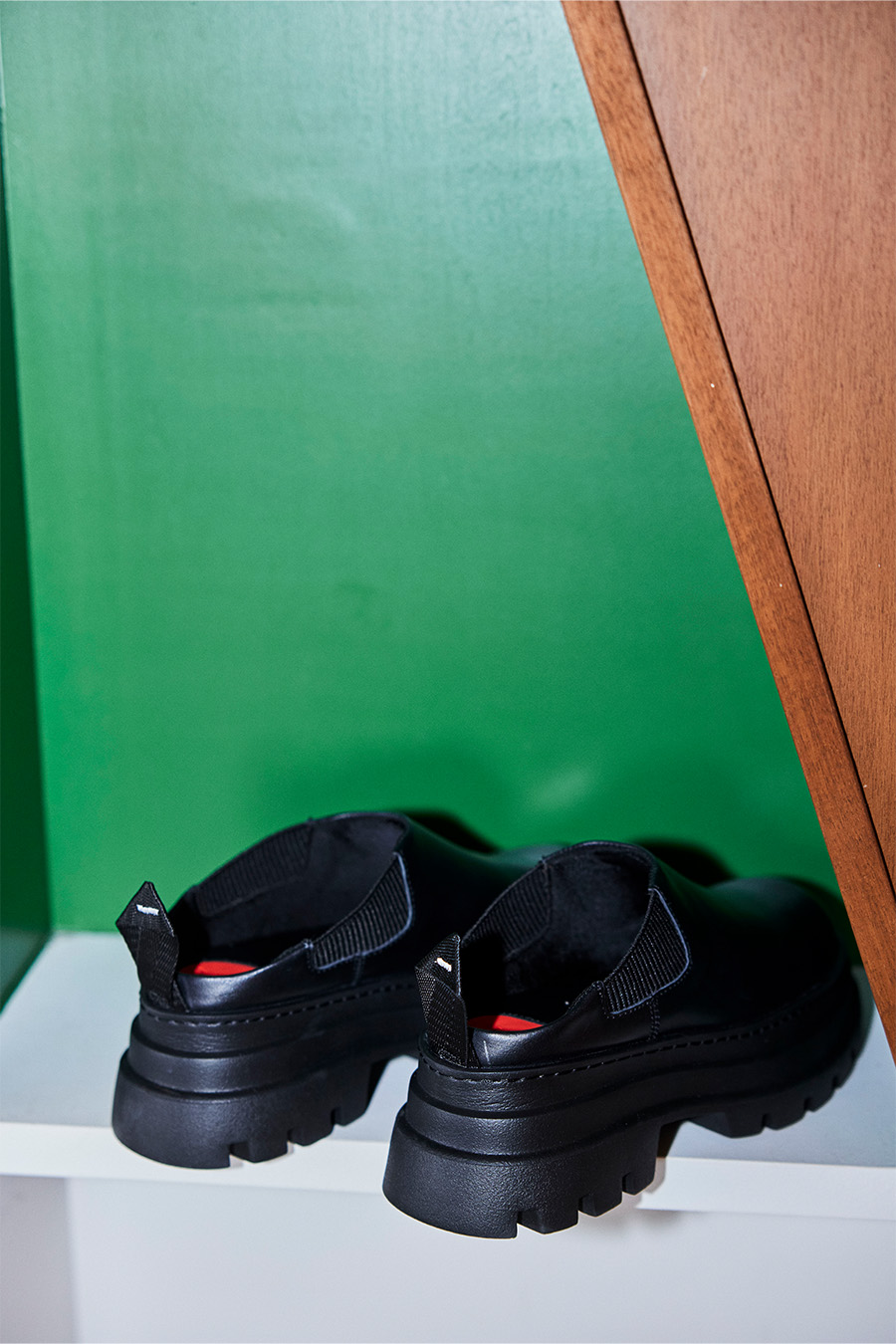 OMMO ONLINE STORE / VOLUME HEAD SABOT BOOTS