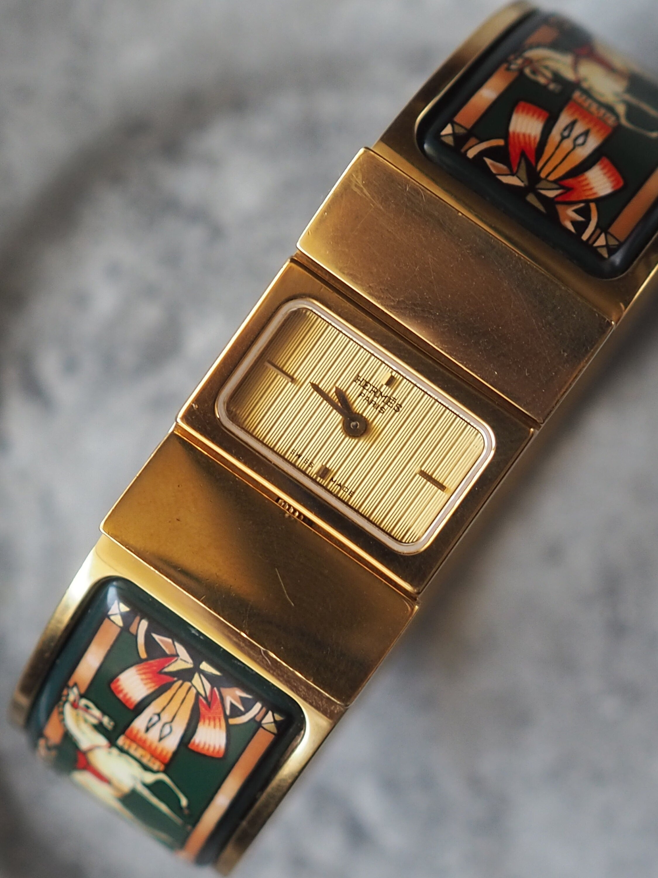 HERMES エルメス ロケ バングル ウォッチ 腕時計 エマイユ 七宝焼