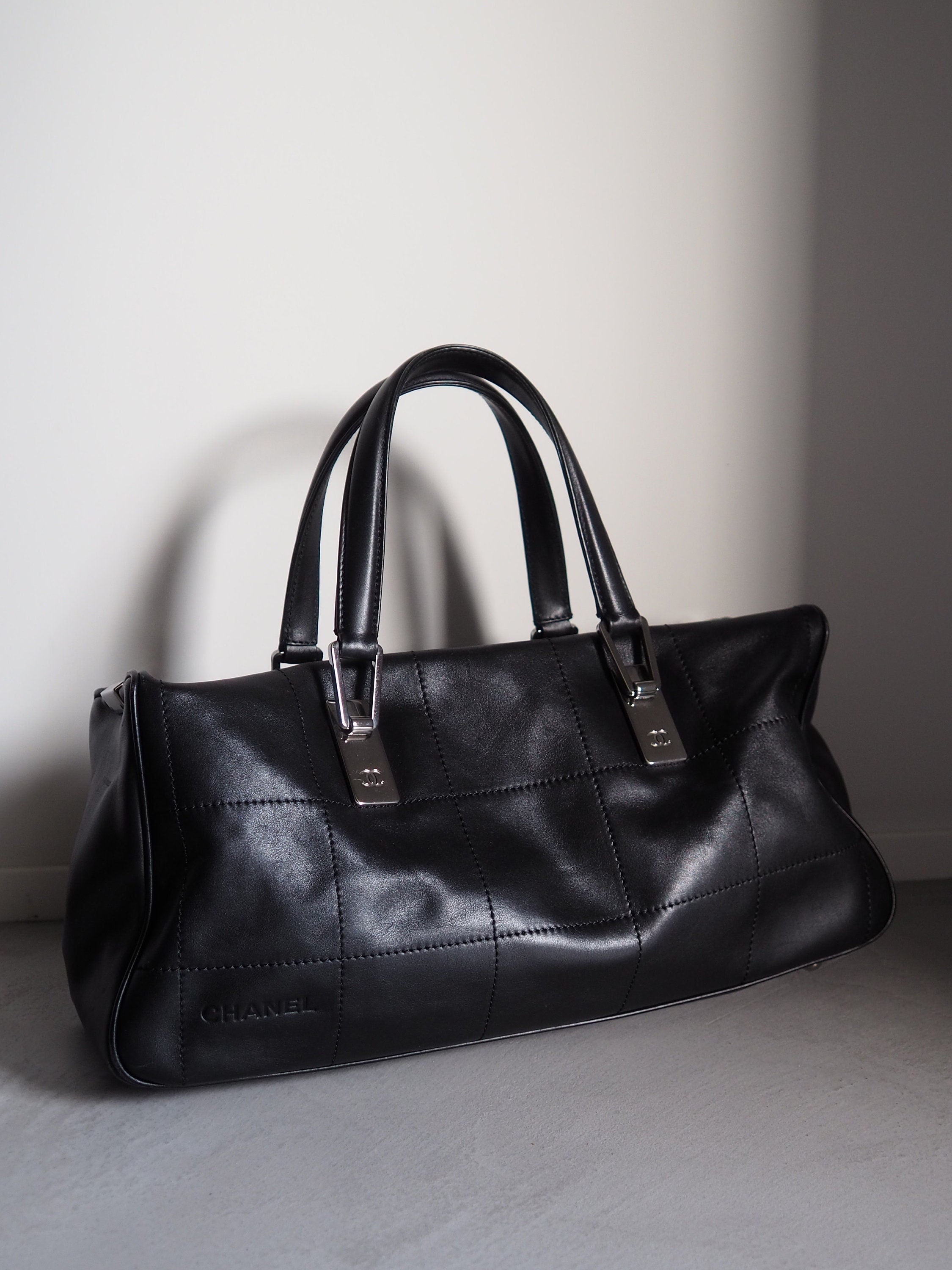 CHANEL シャネル チョコバー ハンドバッグ ブラック レザー ボストン