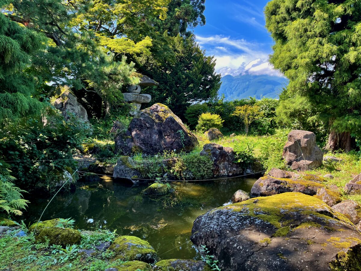 丹鶴庵（丹藤氏庭園） ― 国登録文化財・名勝…青森県弘前市の庭園