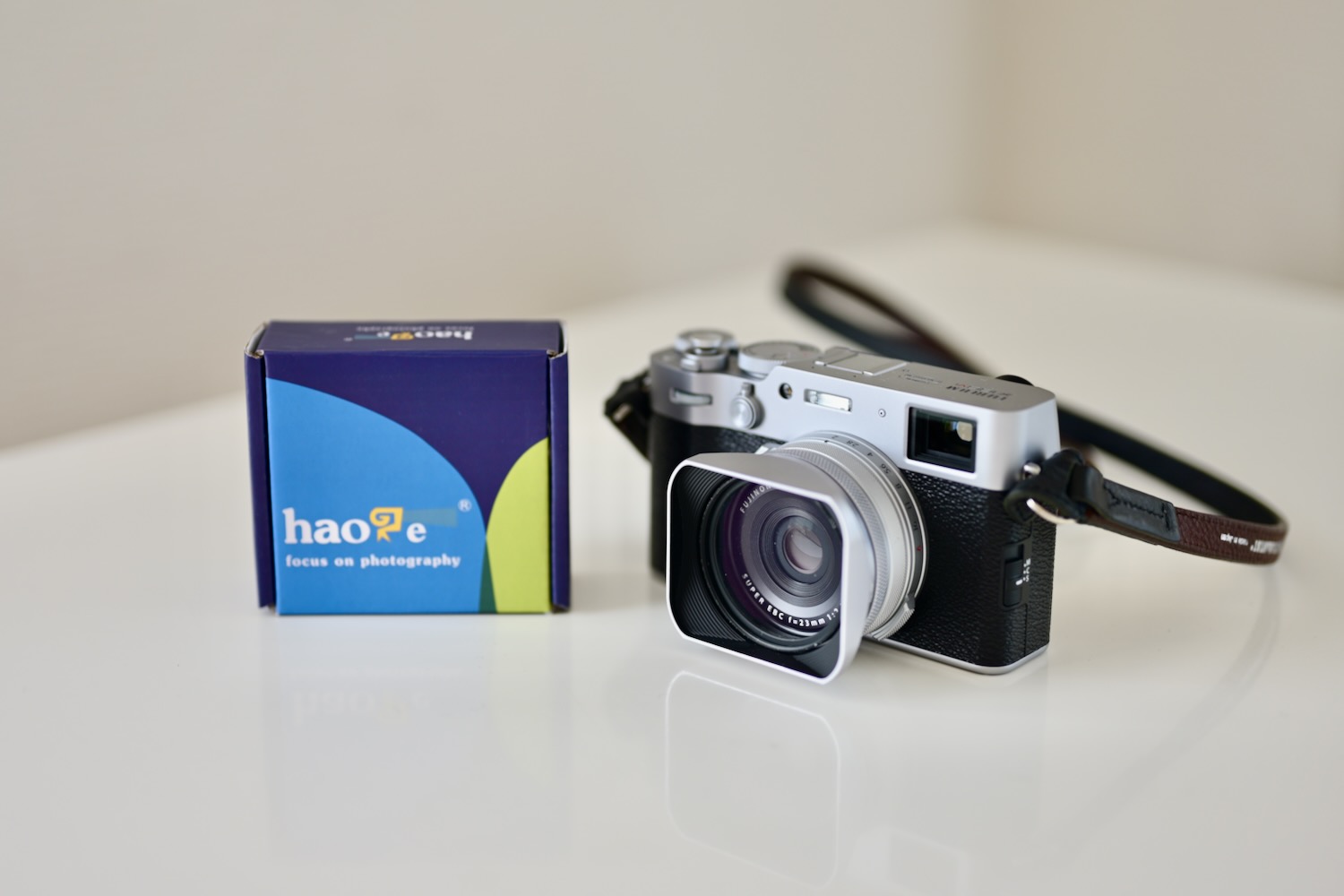 FUJIFILM X100VI用にHaogeの正方形メタルレンズフード（LH-X200S）を