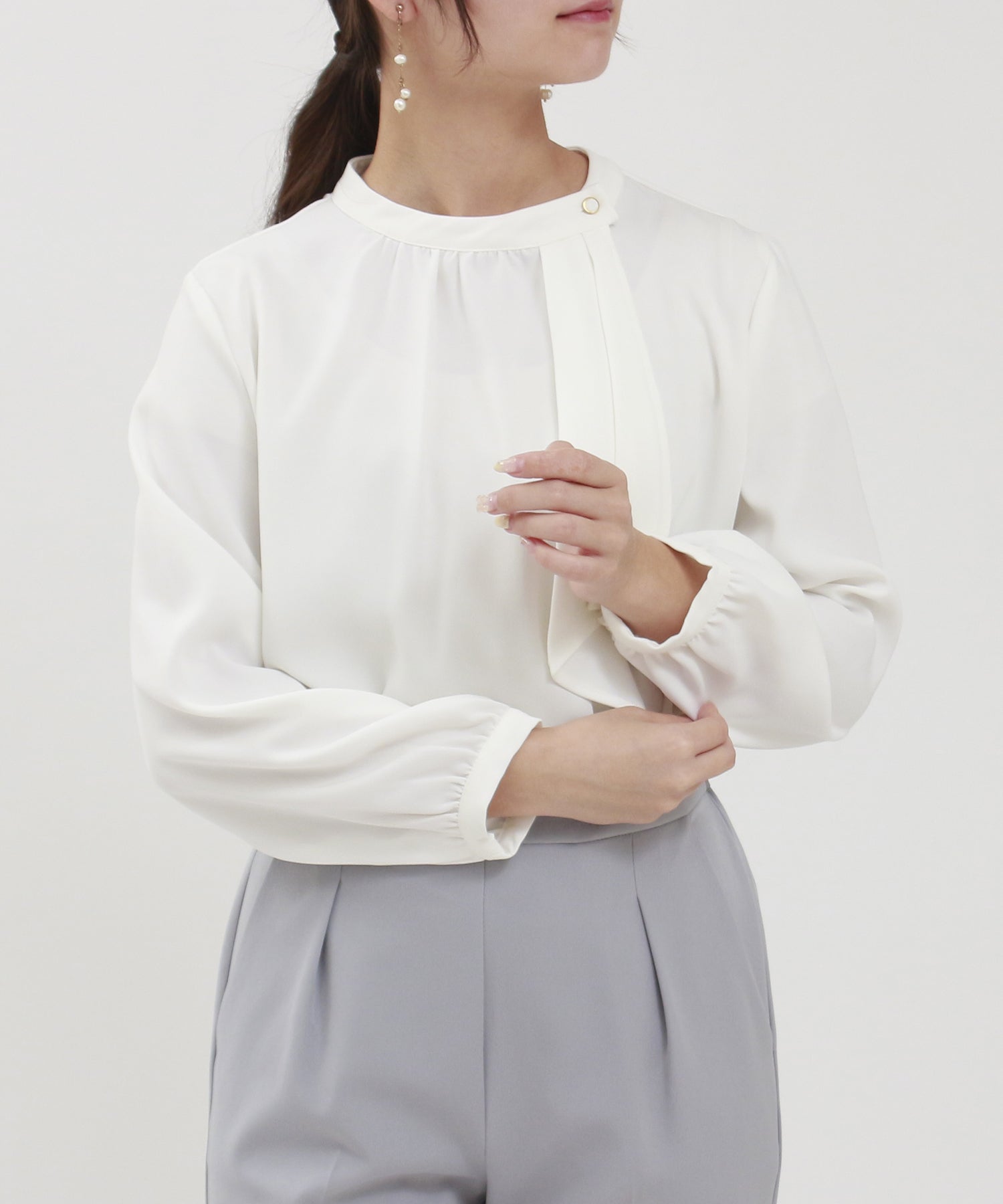 マルチファンクションアシメボウタイブラウス(UVカット,防汚・防シワ