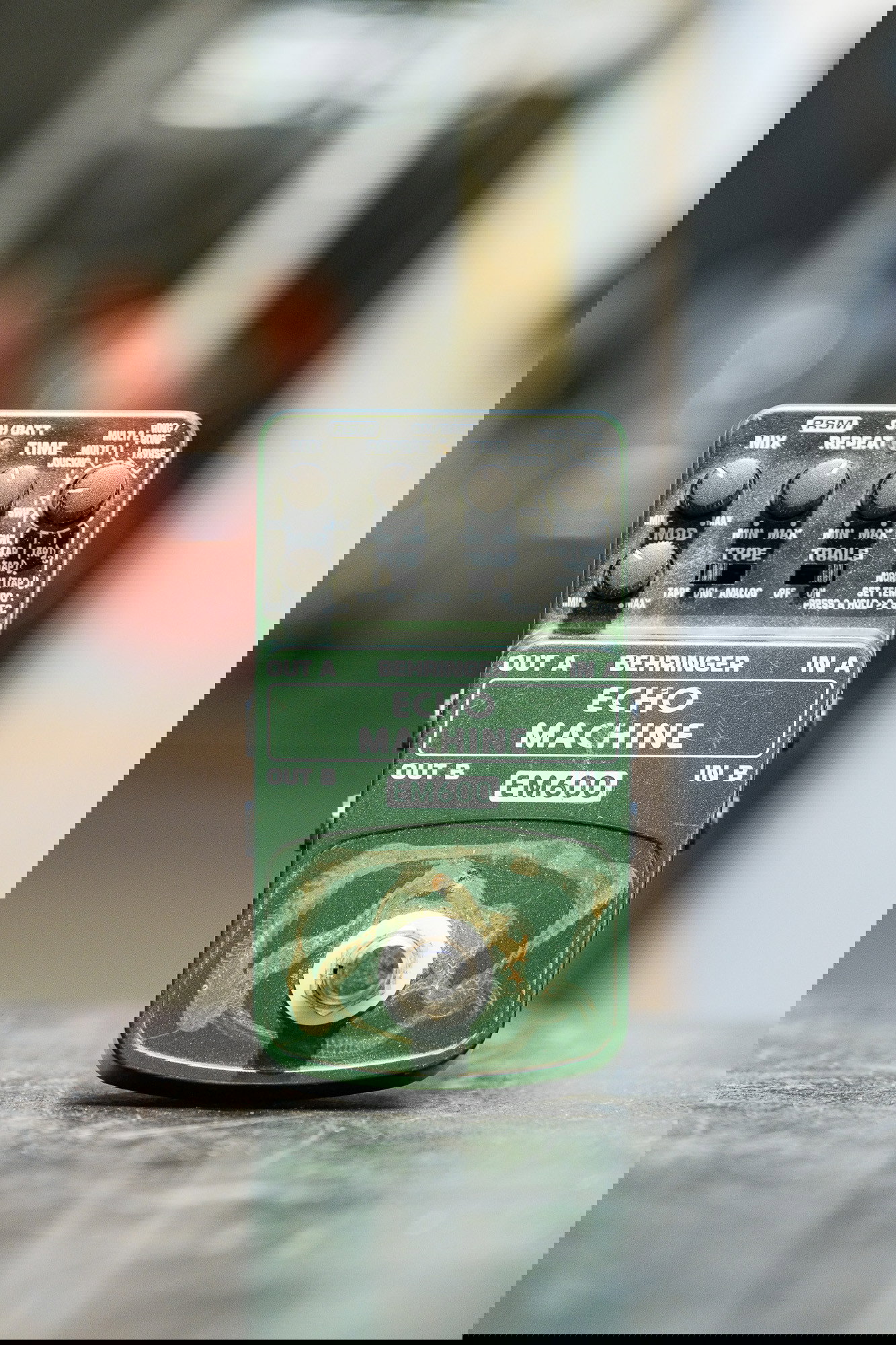 USED Behringer EM600 Echo Machine Pedal