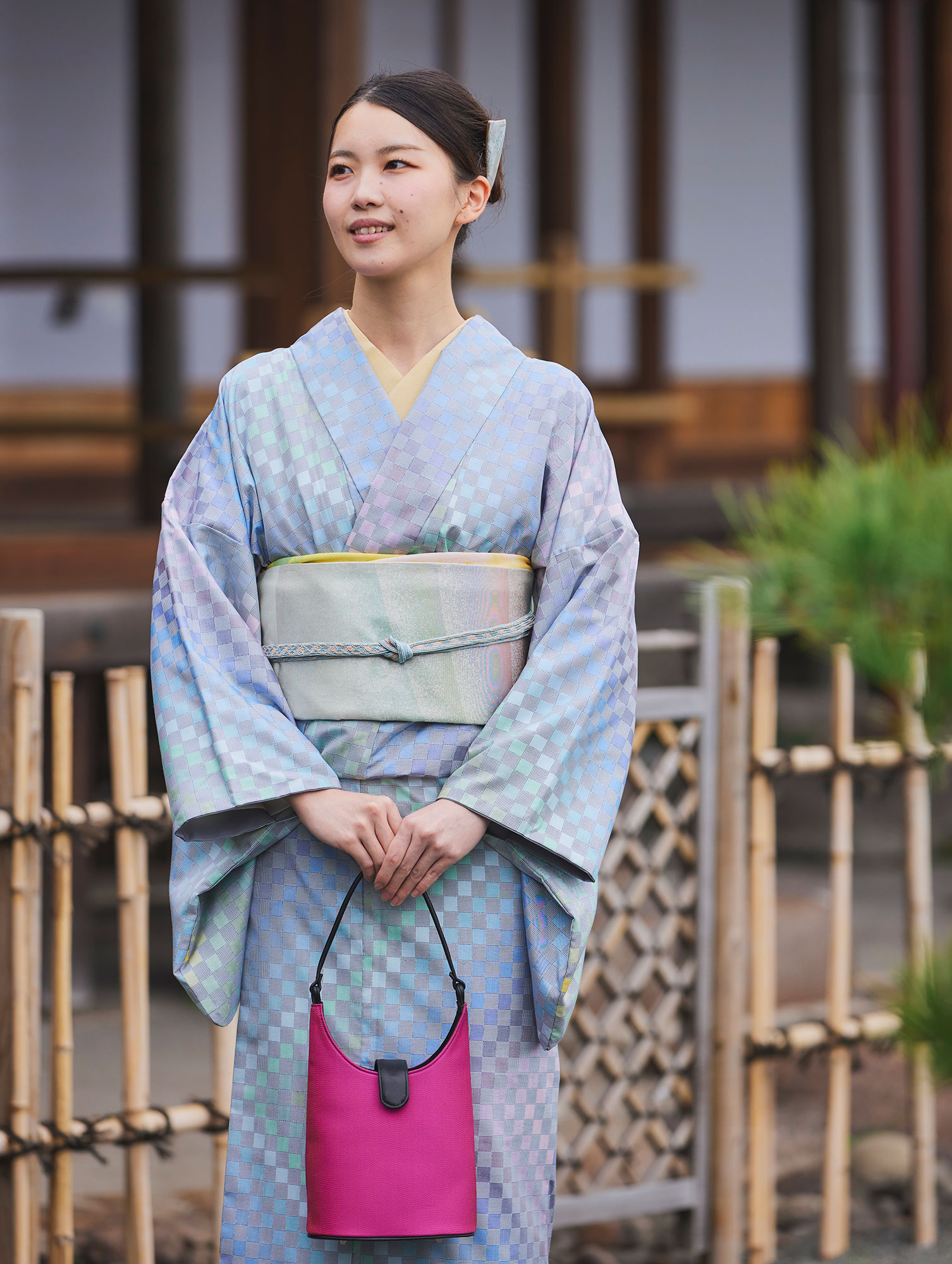 白大島紬 | 大島紬製品のご紹介 | 本場大島紬織物協同組合