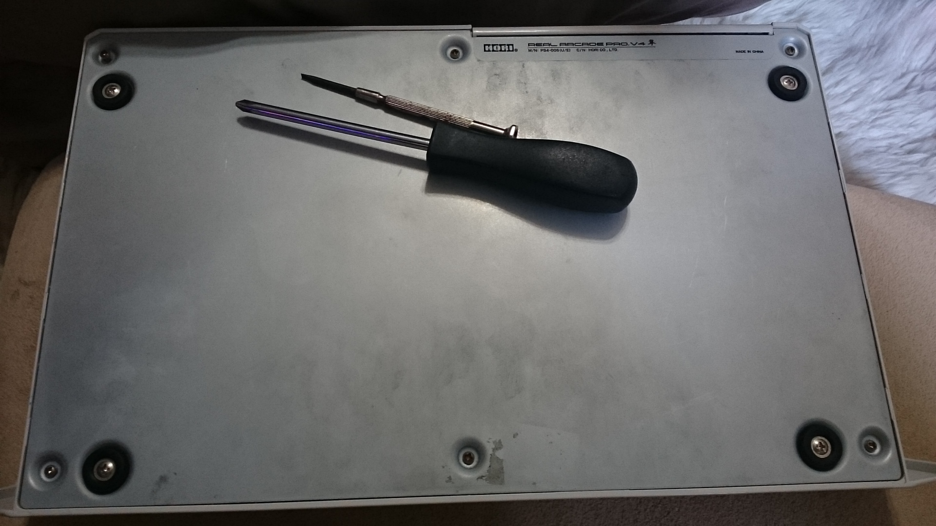 工作初心者がアケコンの天板を交換する ～RAP分解編～: Rock the PLANET